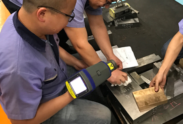 手持式分析儀在模具行業(yè)的成功案例 手持式分析儀在模具行業(yè)的成功案例